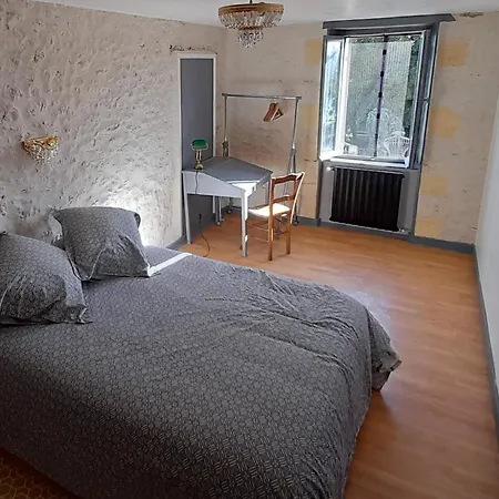 Le Clos Des Quatre Lieues Guest house